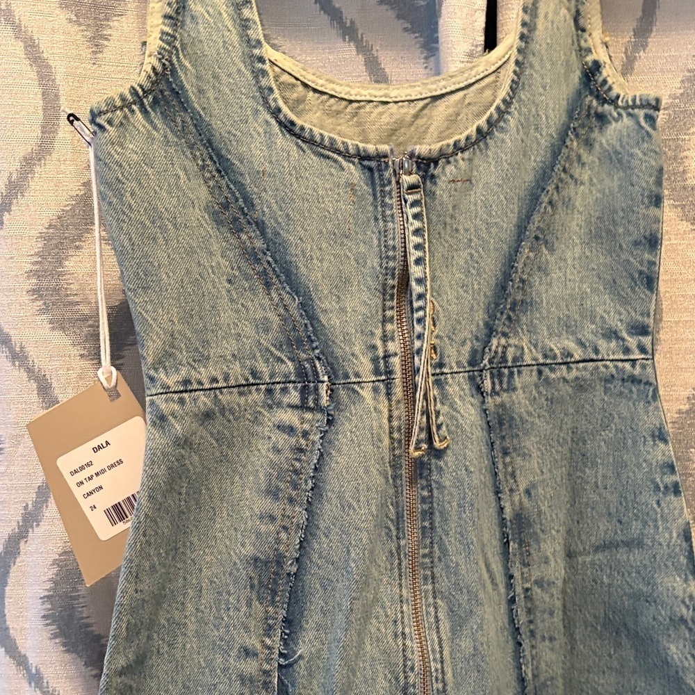Contouring Light Blue Maxi Denim Dress - Picture 5 of 11